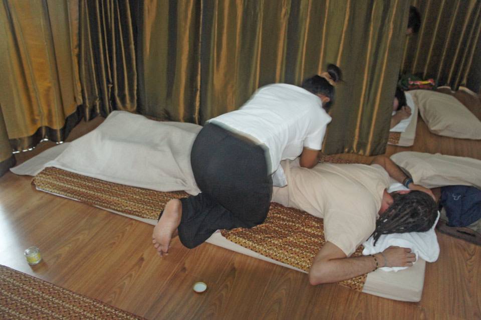 traditional thai massage